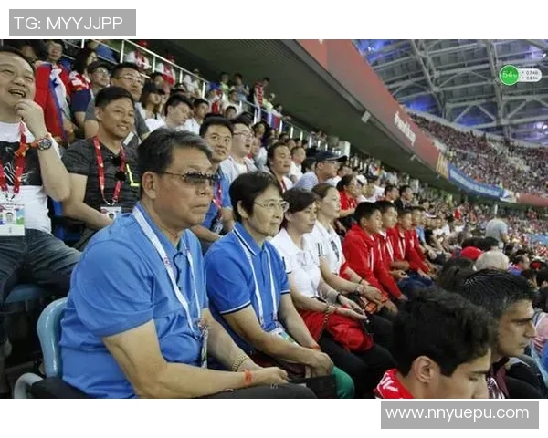 足球明星与粉丝们的心灵共鸣与激情互动之旅