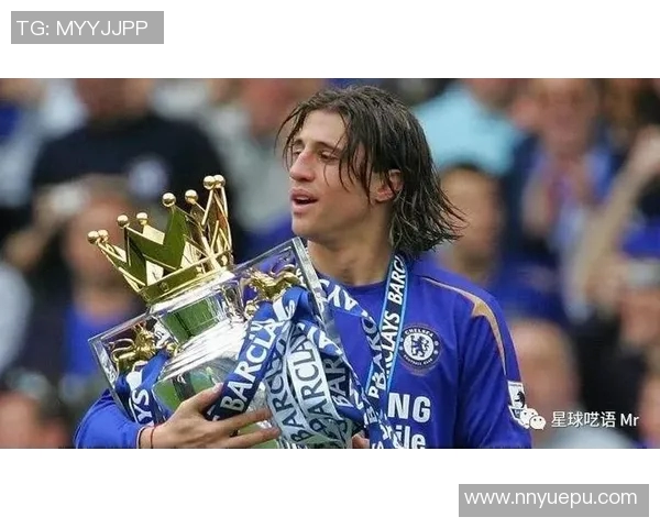 足球明星长发飘飘展现运动魅力与风采的精彩瞬间